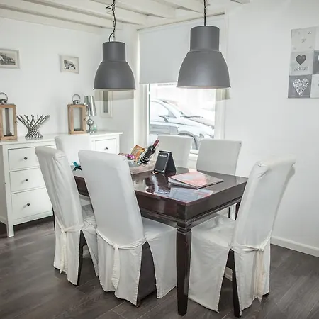 Prázdninový dům Swaluestraat3 *